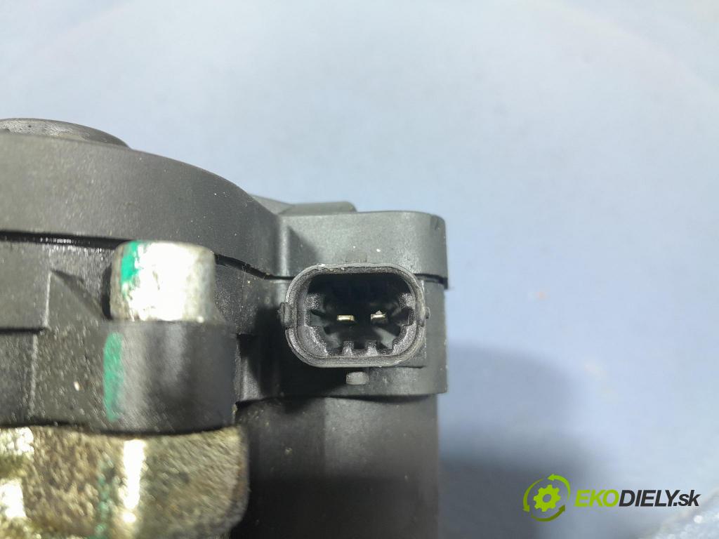 Ford Mondeo 2016 brzdič brzdový zad v pravo: