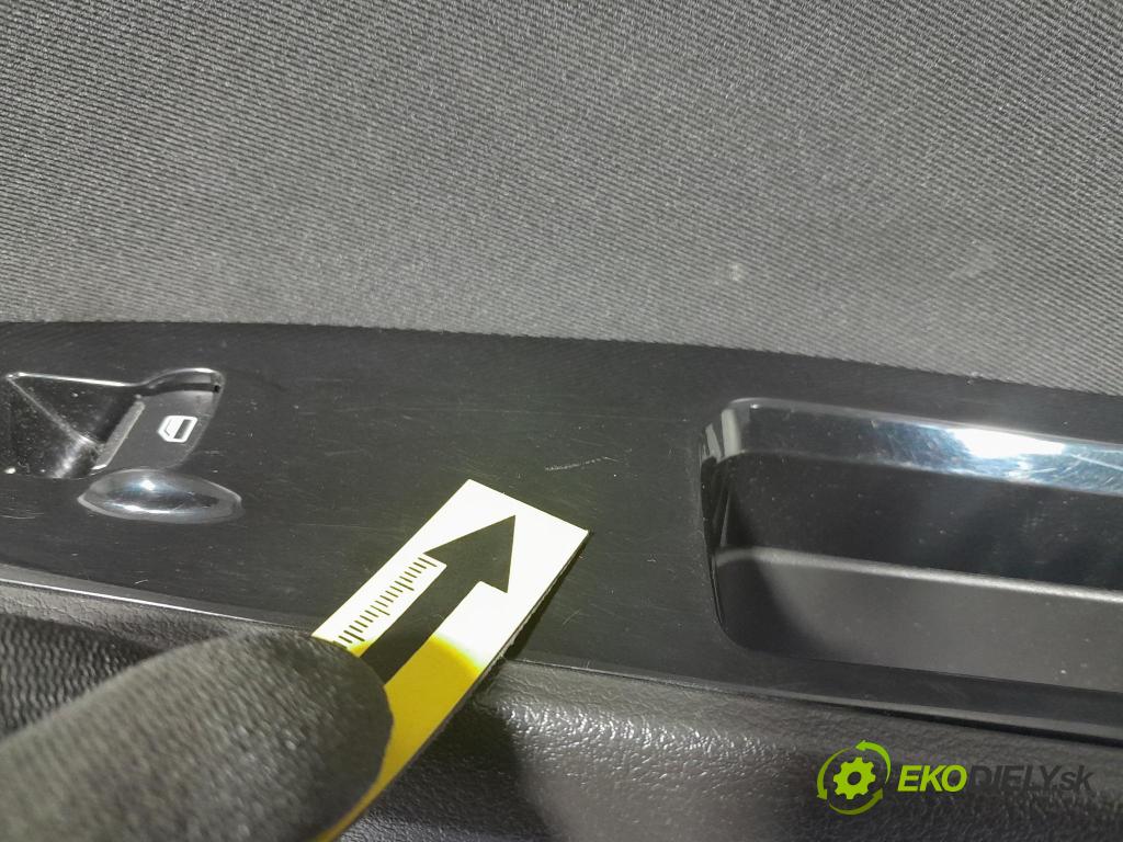 Ford Mondeo 2016 Tapacír: dveře Zad: Práva: