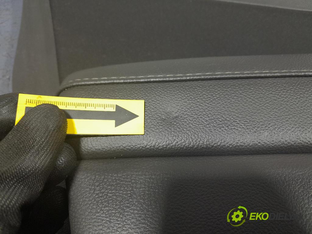 Ford Mondeo 2016 Tapacír: dveře před levá