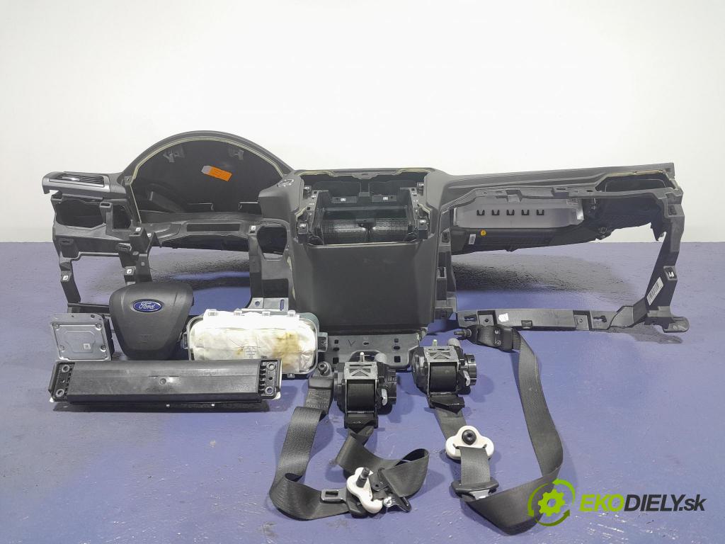 Ford Mondeo 2016 kokpit,pristrojová doska 