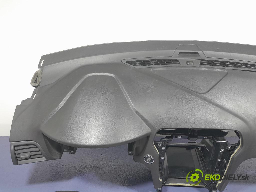 Ford Mondeo 2016 kokpit,pristrojová doska
