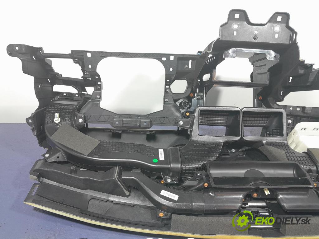 Ford Mondeo 2016 kokpit,pristrojová doska