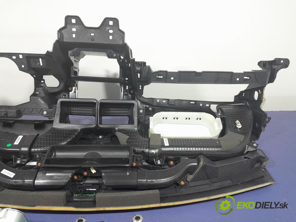 Ford Mondeo 2016 kokpit,pristrojová doska