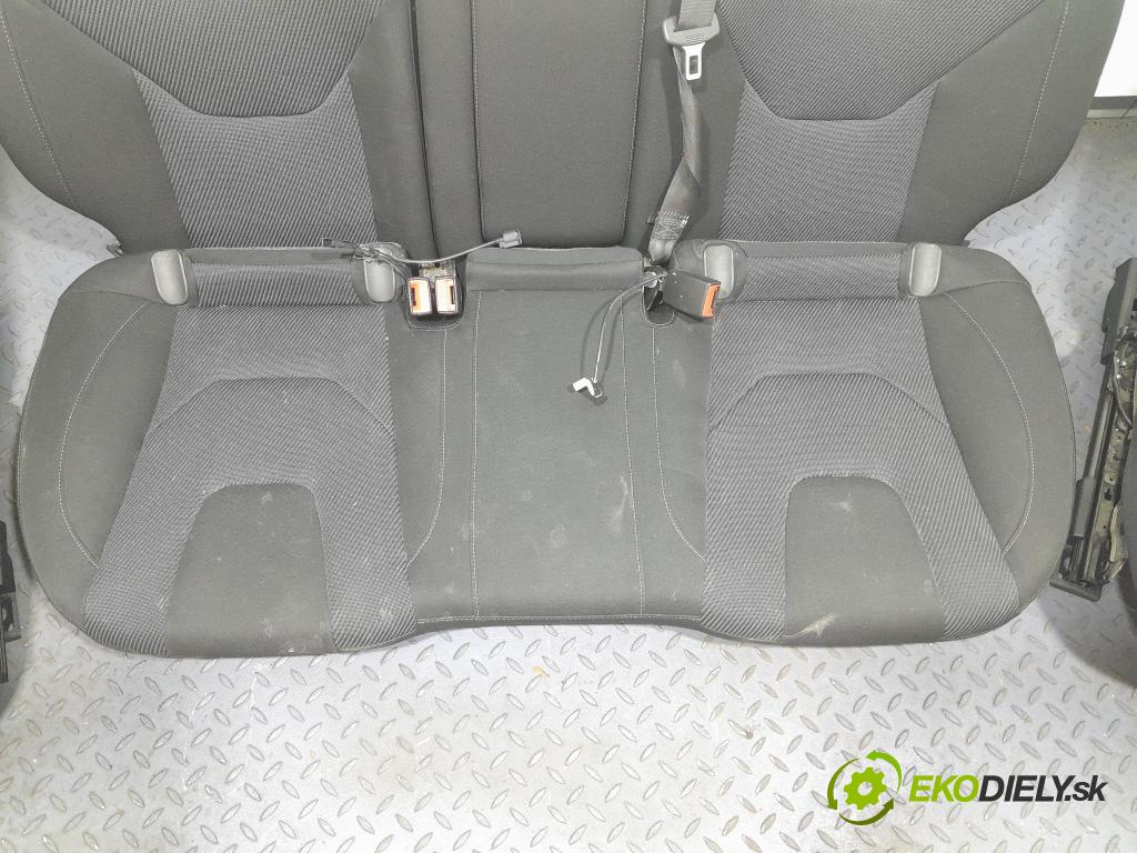 Ford Mondeo 2016 sedačke: Soubor.