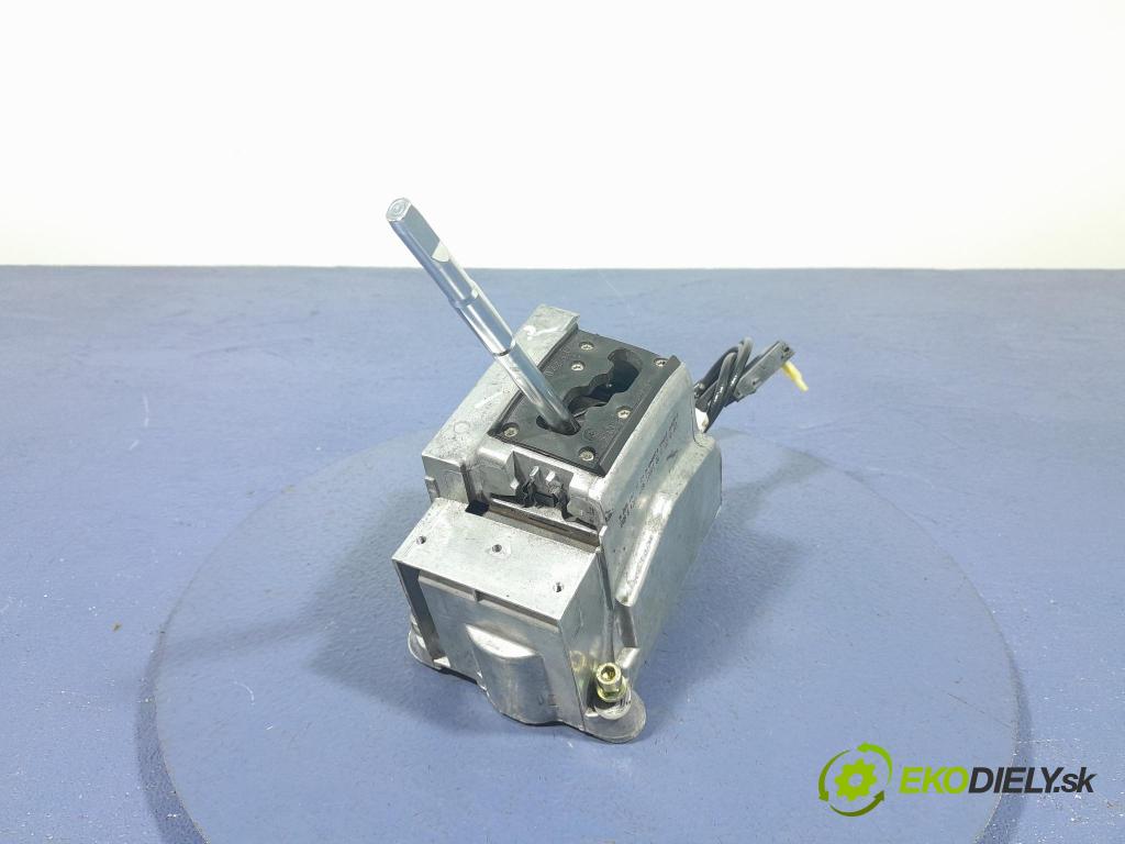 Mercedes S-klasa 2004 Páka: Zmeny: