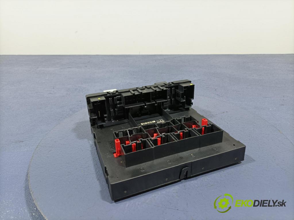 Vw Passat 2009 řídící jednotka 3C8937049R