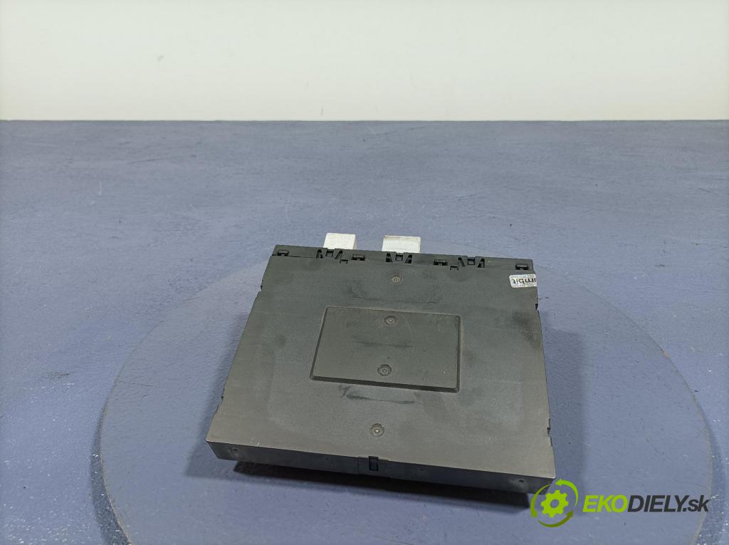 Vw Passat 2009 řídící jednotka 3C8937049R