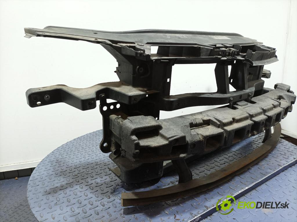 Vw Passat 2009 výztuha Čelní / stěna Přední