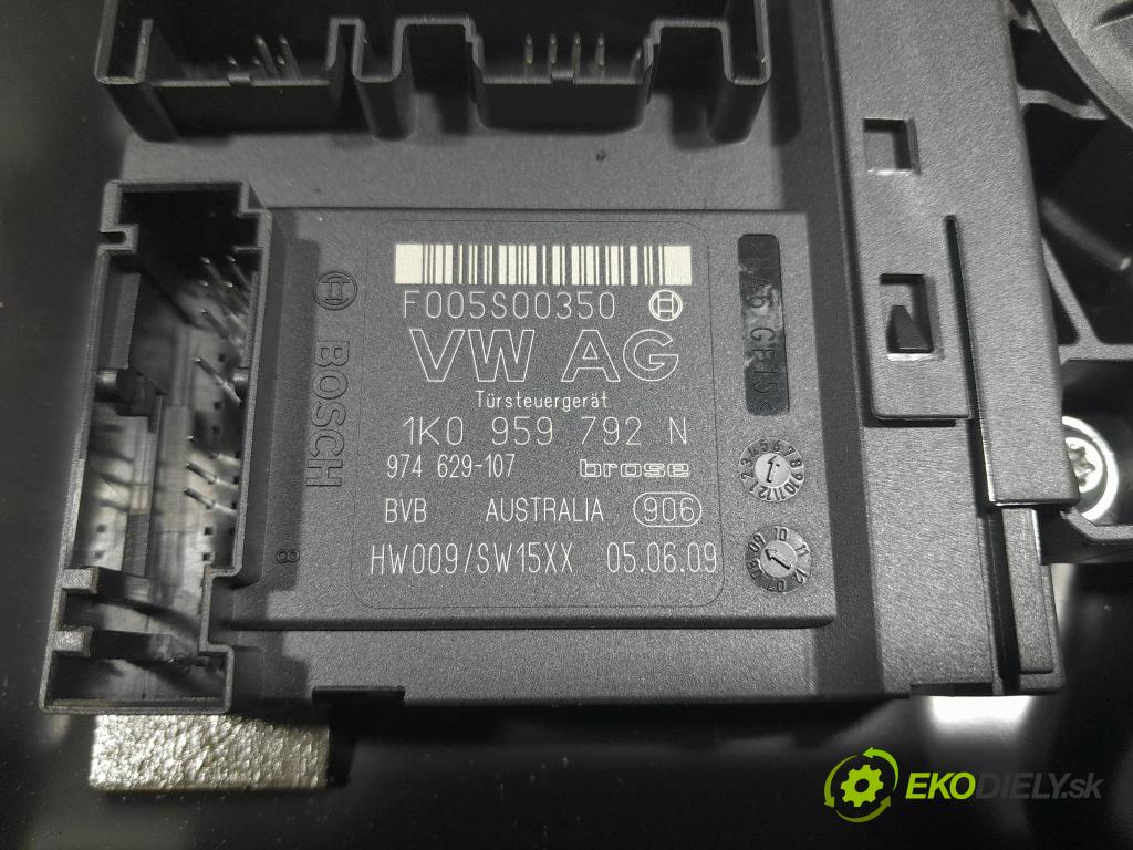 Vw Passat 2009 mechanismus stahování Sklenka: před v pravo: 3C1837756K