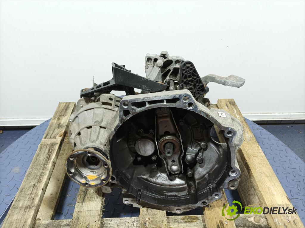 Vw Passat 2010 převodovka Ozubené kola: Manualna KVT