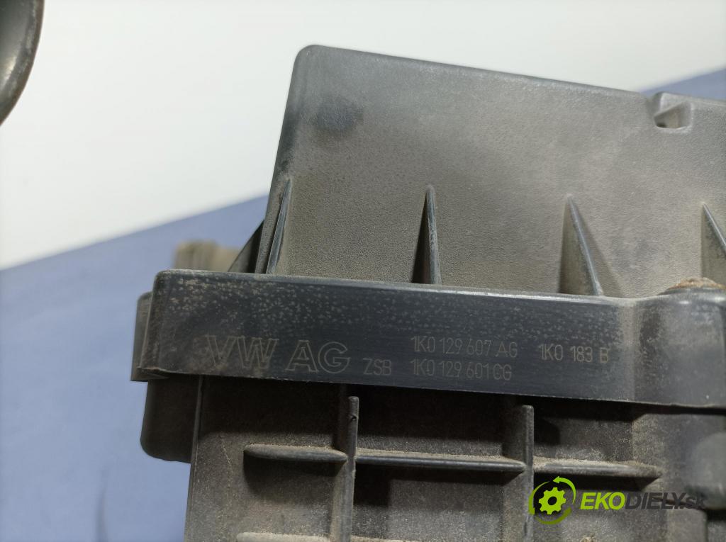 Vw Passat 2010 obal Filtra: Vzduch: 1K0129607AG