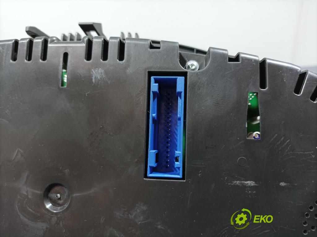 Vw Passat 2010 Přístrojová deska 3C0920872F