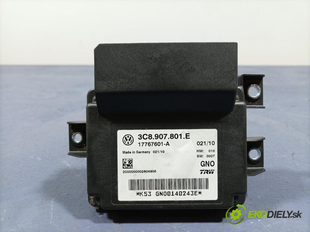 Vw Passat 2010 řídící jednotka 3C8907801E