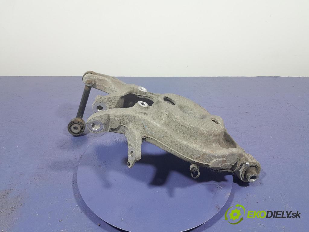 Ford Mondeo 2017 Zad: v pravo: