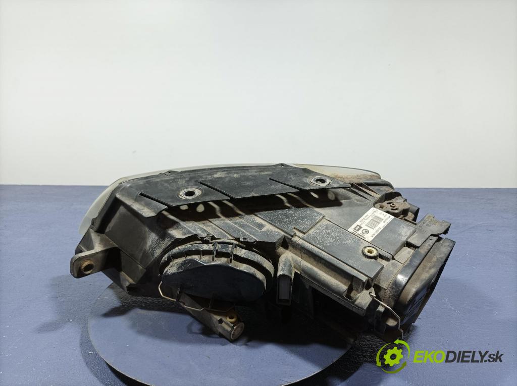 Vw Passat 2010 světlo v pravo: 3C0941752K