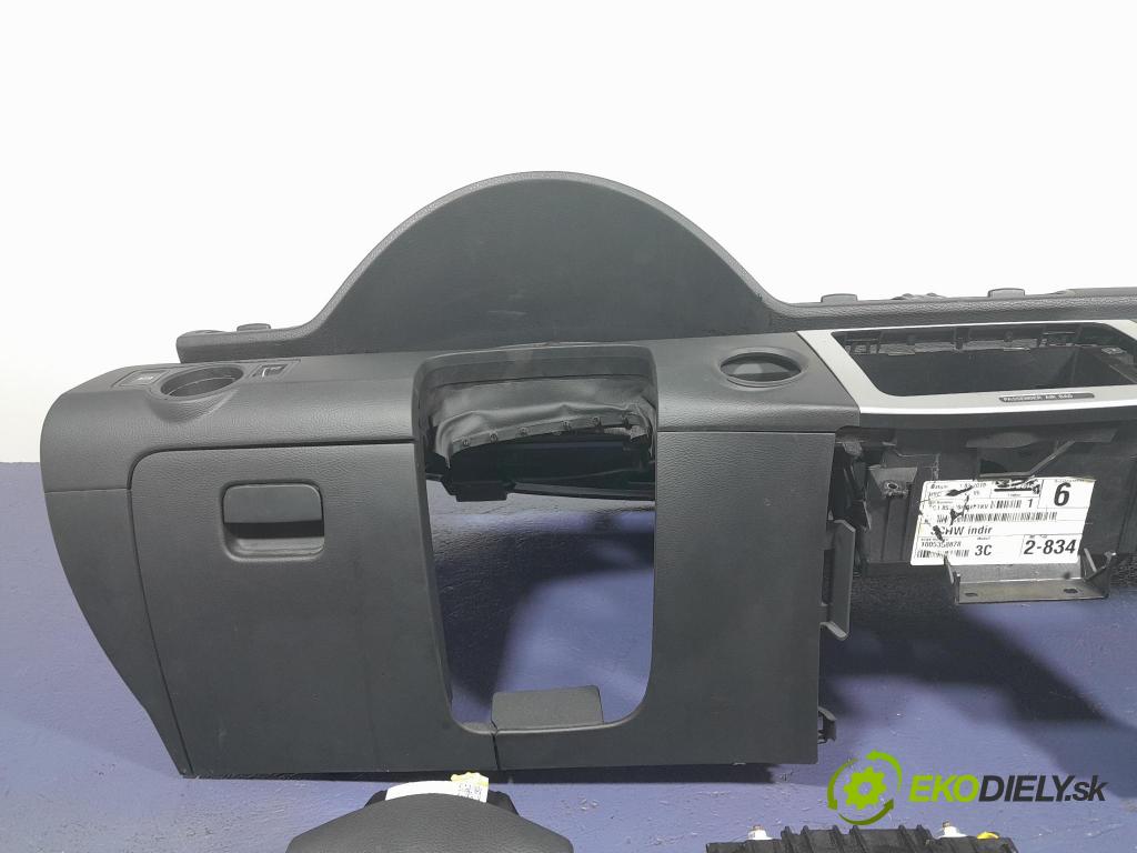 Vw Passat 2010 kokpit,přistrojova deska
