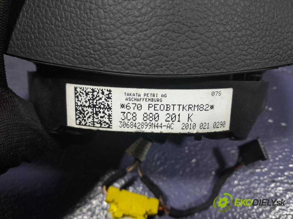 Vw Passat 2010 kokpit,přistrojova deska