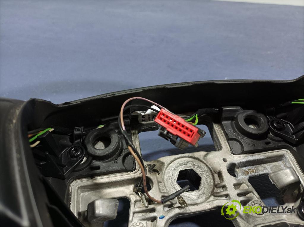 Ford Focus 2017 volant GV413600BC