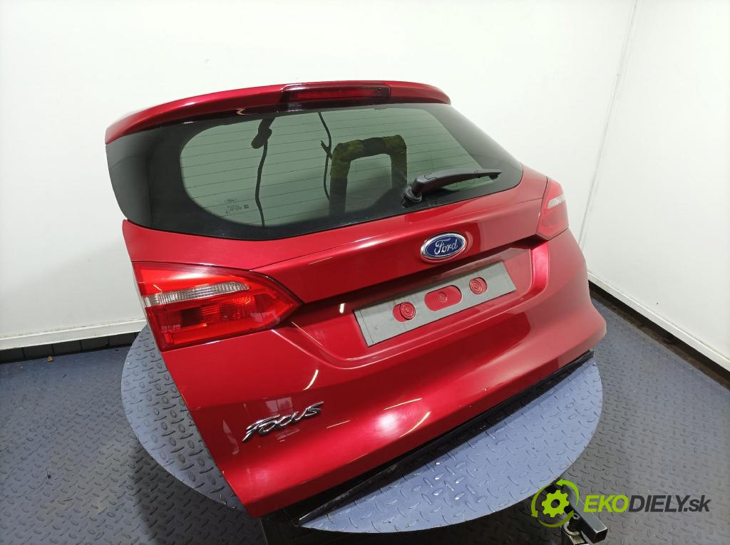 Ford Focus 2017 zadna dveře kufra: kufra: