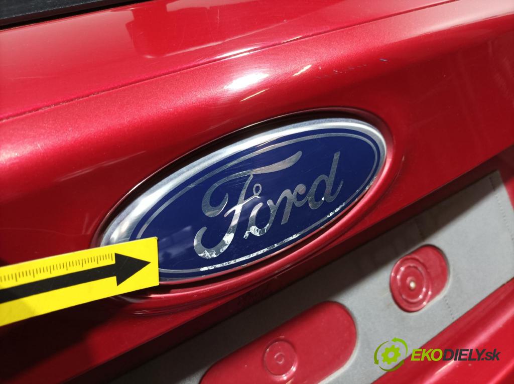 Ford Focus 2017 zadna dveře kufra: kufra: