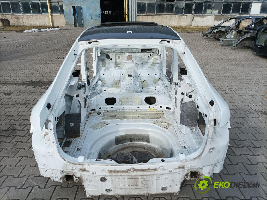 Skoda Superb 2019 blatnik Zad: Levý: 