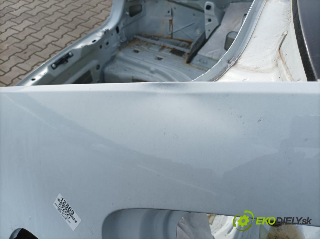 Skoda Superb 2019 blatnik Zad: v pravo: 