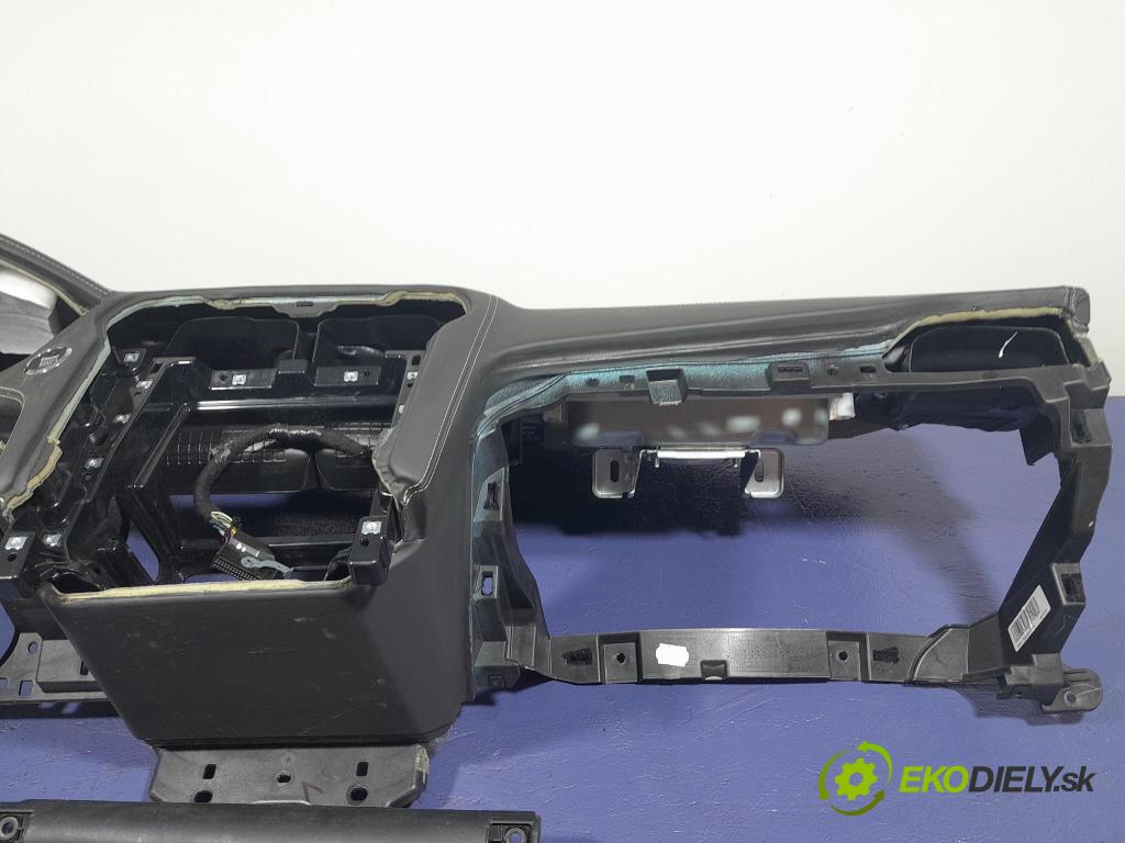 Ford Mondeo 2017 kokpit,přistrojova deska