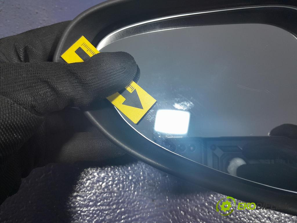 Opel Insignia 2014 zrkadlo pravé
