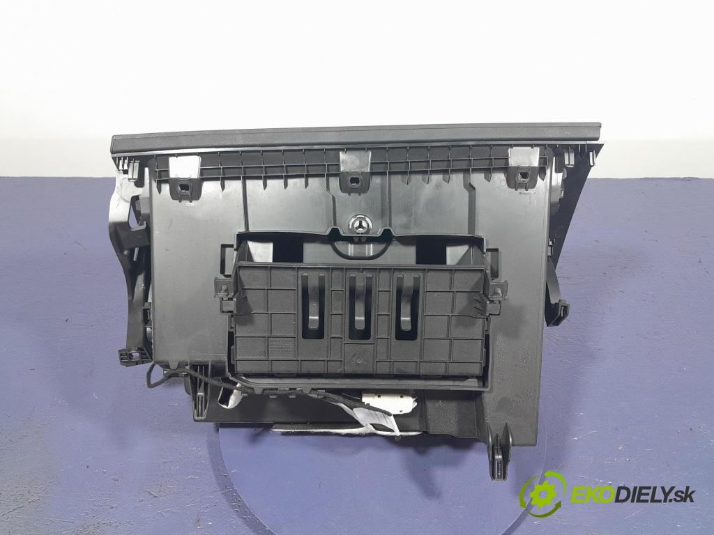 Mercedes A-klasa 2019 kastlík 1776801200