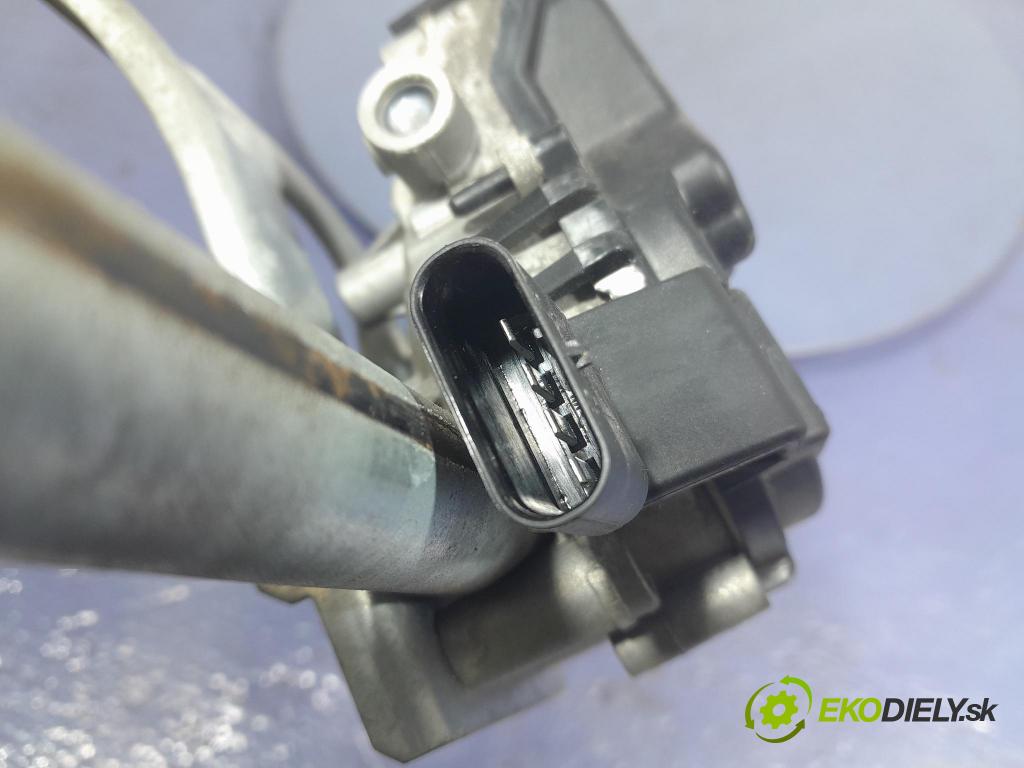 Mercedes A-klasa 2019 mechanizmus motor: Stierače: Predné A1779064701