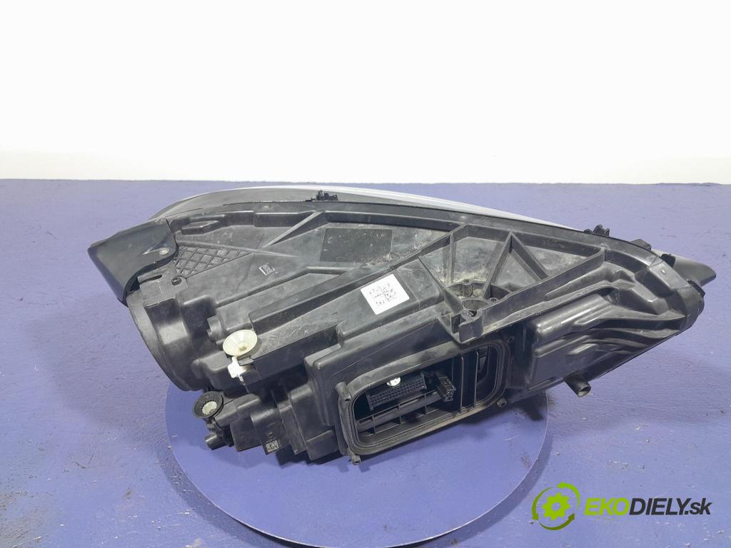 Mercedes A-klasa 2019 Reflektor: Vľavo: 