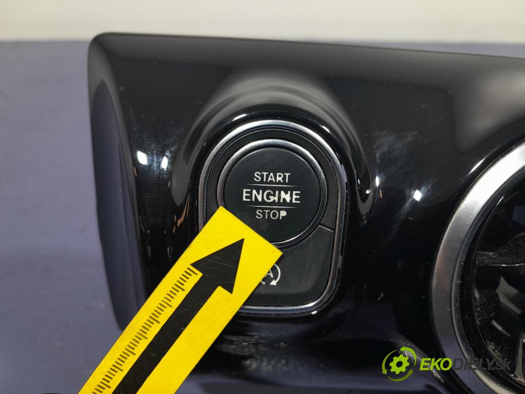 Mercedes A-klasa 2019 Mřížky Proud vzduchu Vzduch: A1776809800