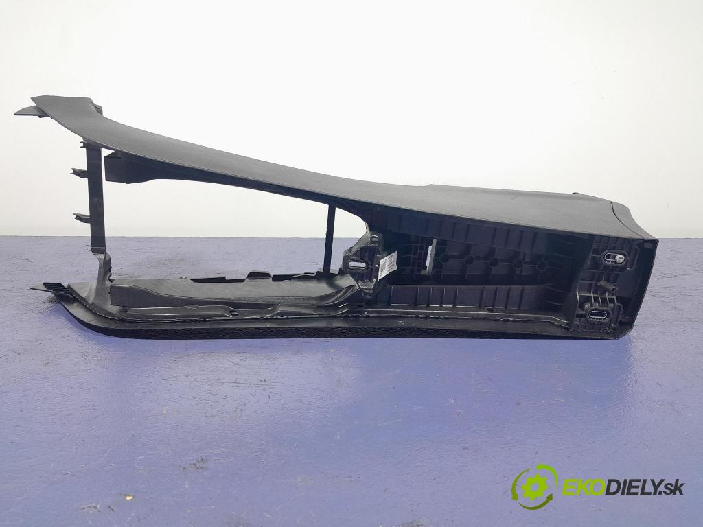 Mercedes A-klasa 2019 Tunel: Střední: A1776802101