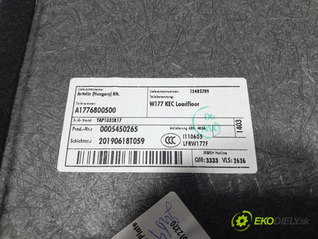 Mercedes A-klasa 2019 koberec do auta A1776800500