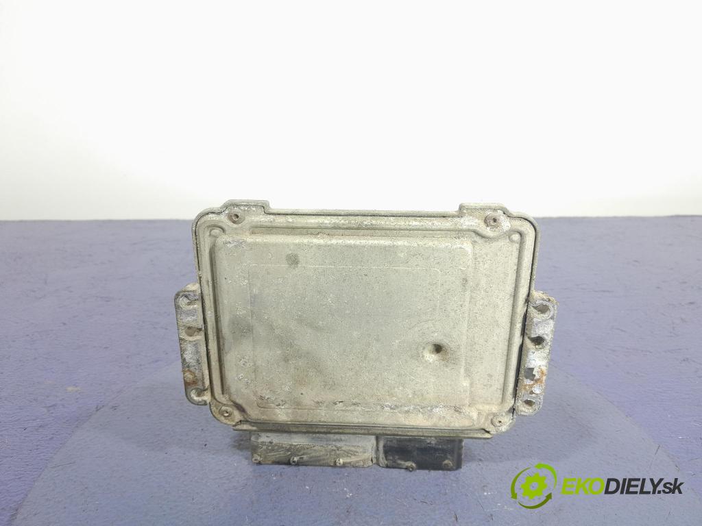 Opel Astra 2006 řídící jednotka Motor: 55198922