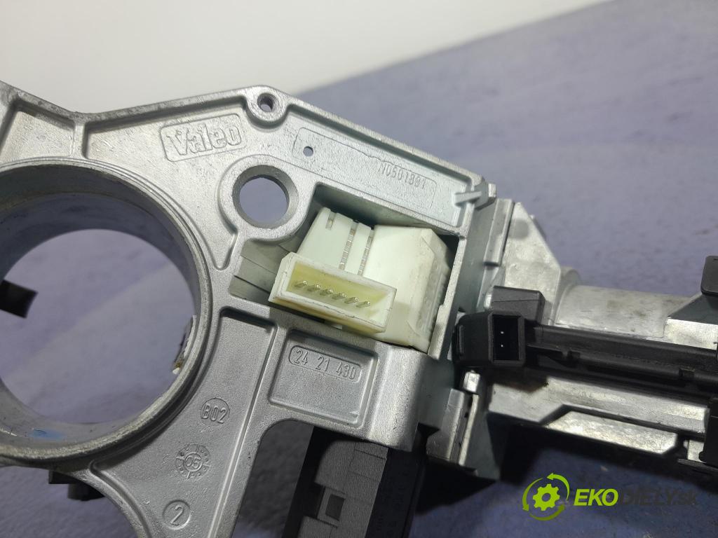 Opel Astra 2006 Spínač zapaľovania: 2421430