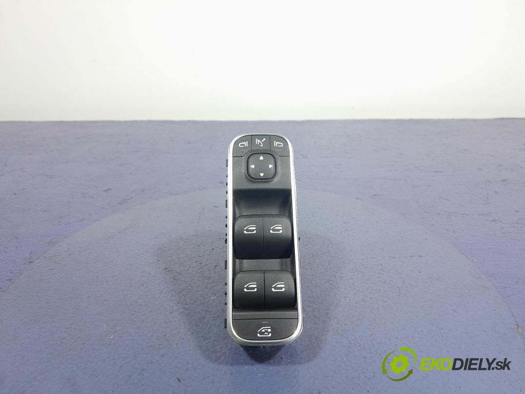 Mercedes A-klasa 2019 Přepínač Sklenka: A1679050101