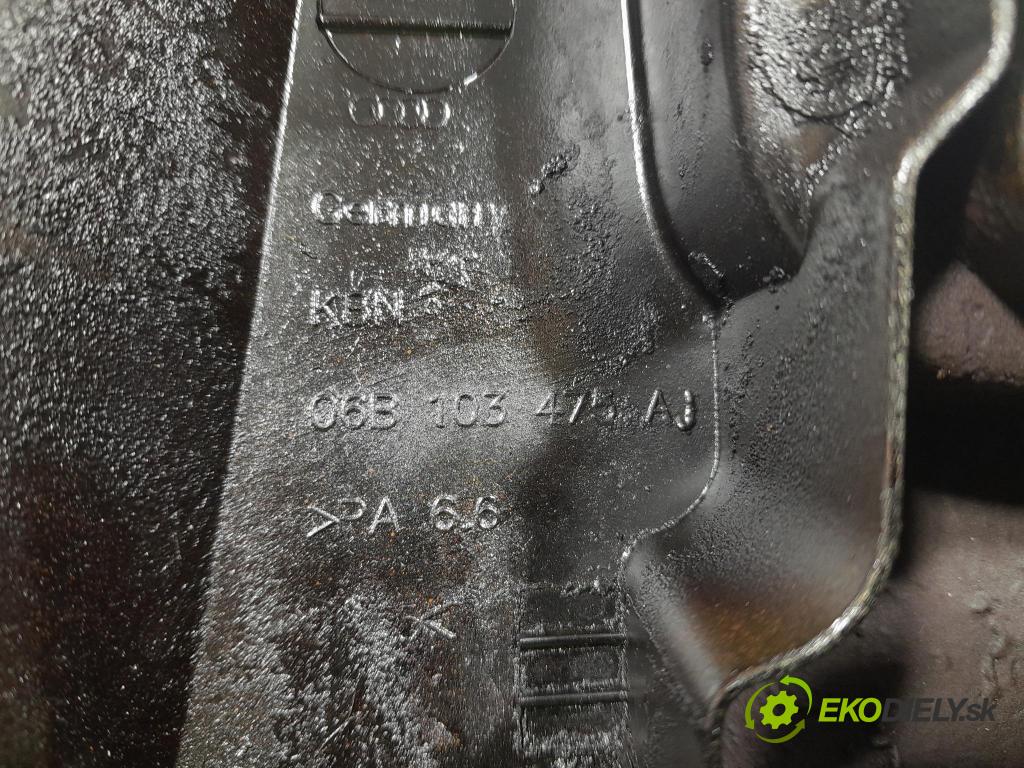 Audi A4 2004 kryt Ventily 06B103475AJ