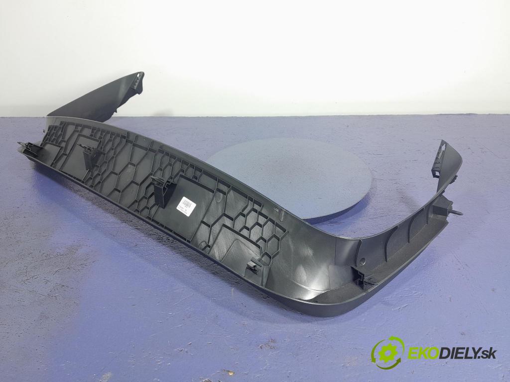 Mercedes A-klasa 2019 kryt Plast: Interiéry: A1777400600