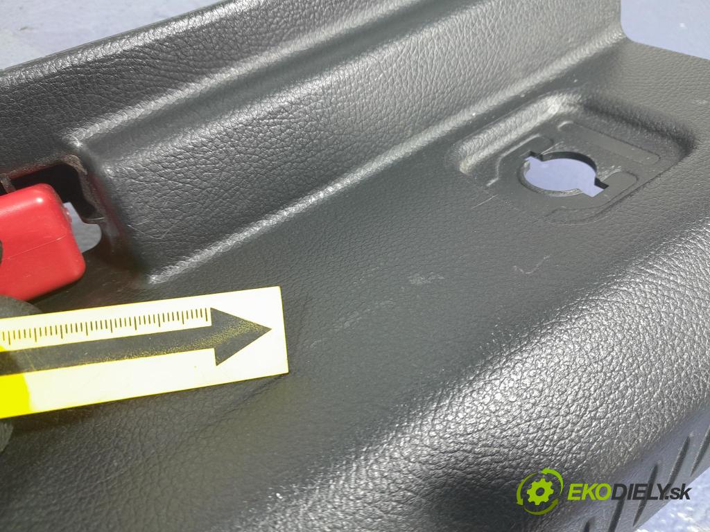 Mercedes A-klasa 2019 kryt Plast: Interiéry: A1776901100
