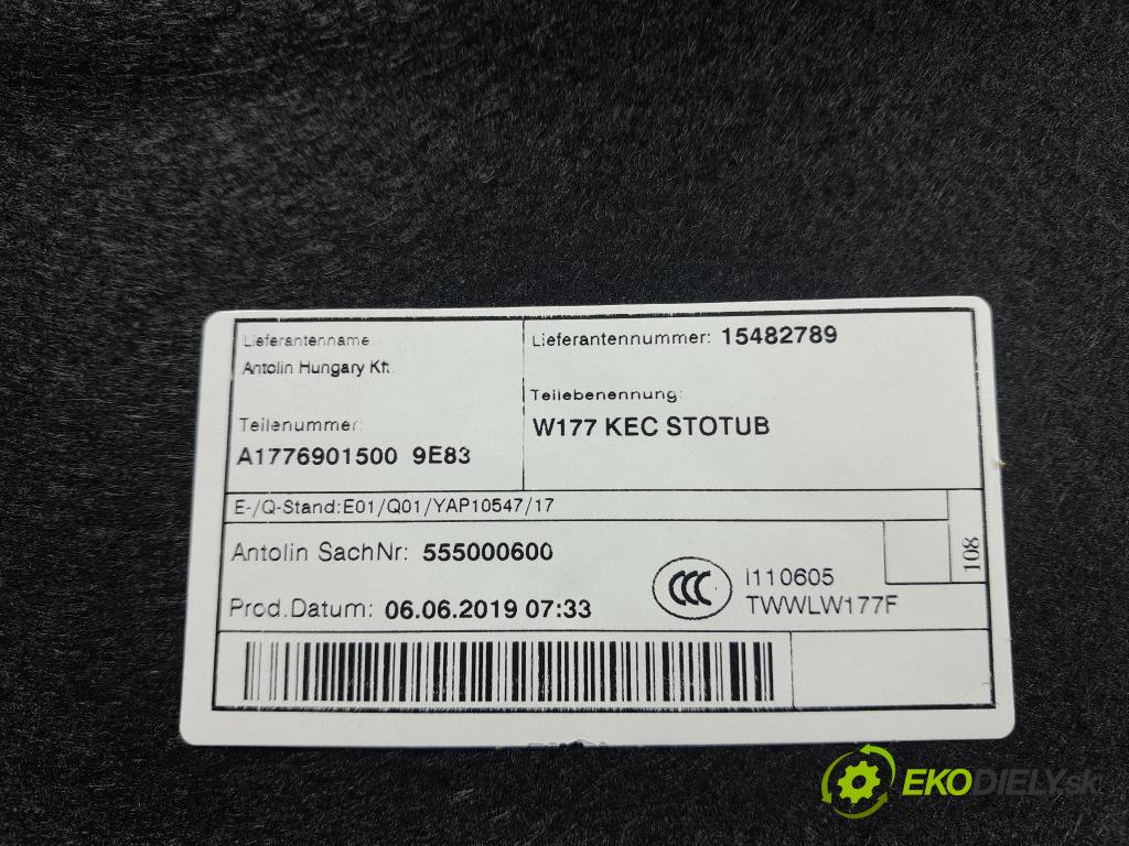 Mercedes A-klasa 2019 koberec do auta A1776901500