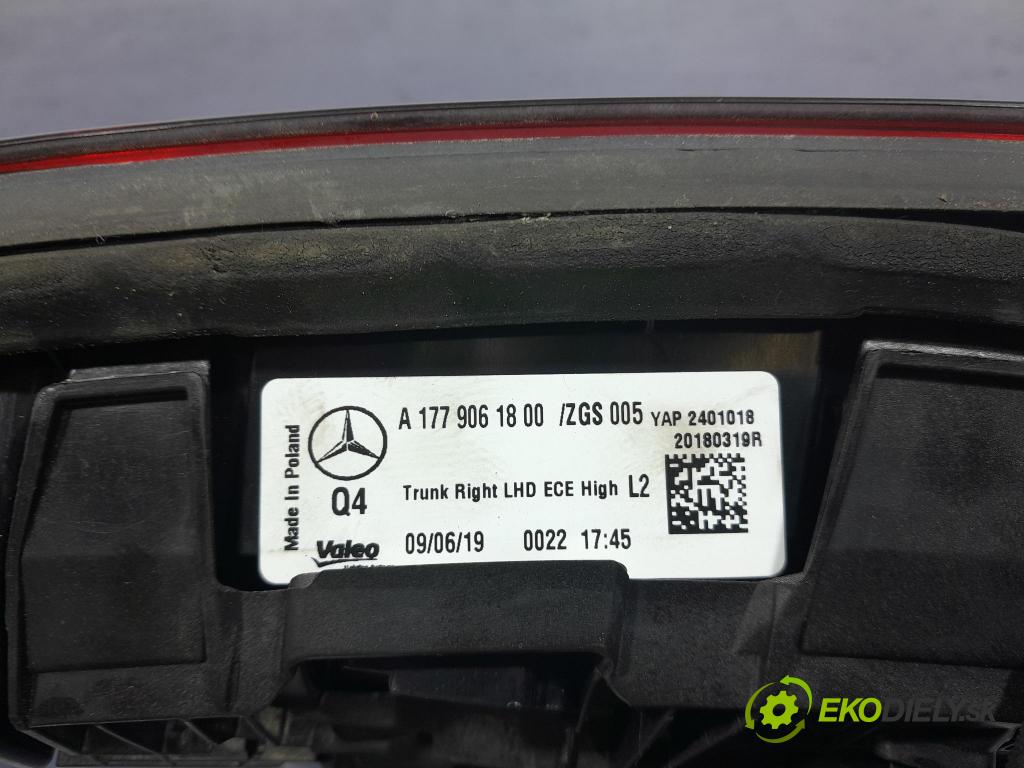 Mercedes A-klasa 2019 světlo Zad: Práva: Uvnitř A1779061800