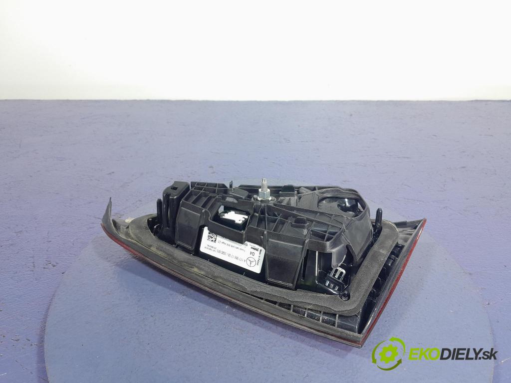 Mercedes A-klasa 2019 světlo Zad: levá Uvnitř A1779061700