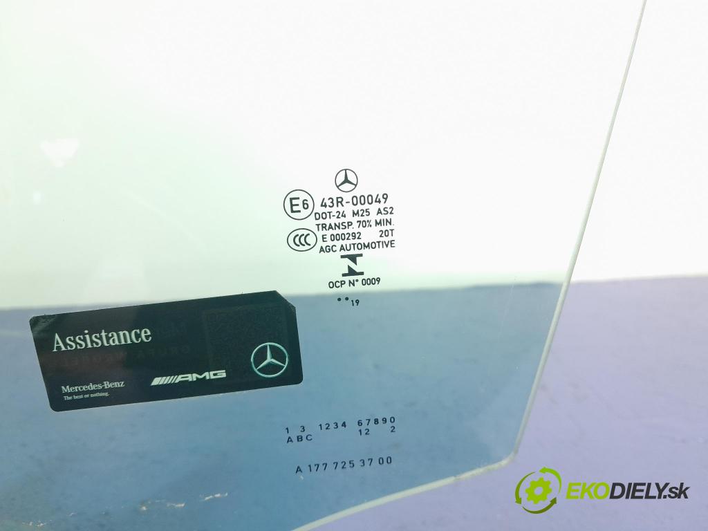 Mercedes A-klasa 2019 sklo dveře před levá