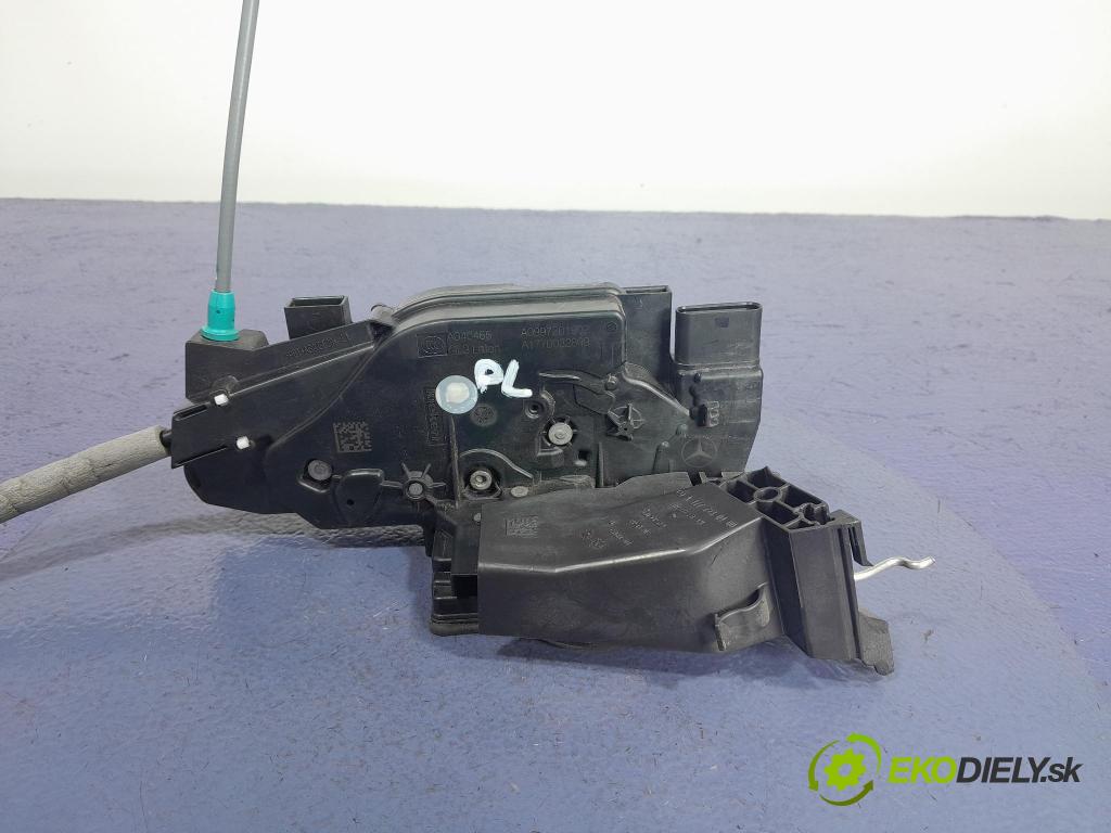 Mercedes A-klasa 2019 zámok dvere Predné Vľavo: A1770032899