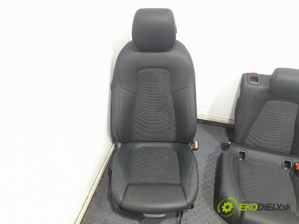 Mercedes A-klasa 2019 sedačke: Soubor.