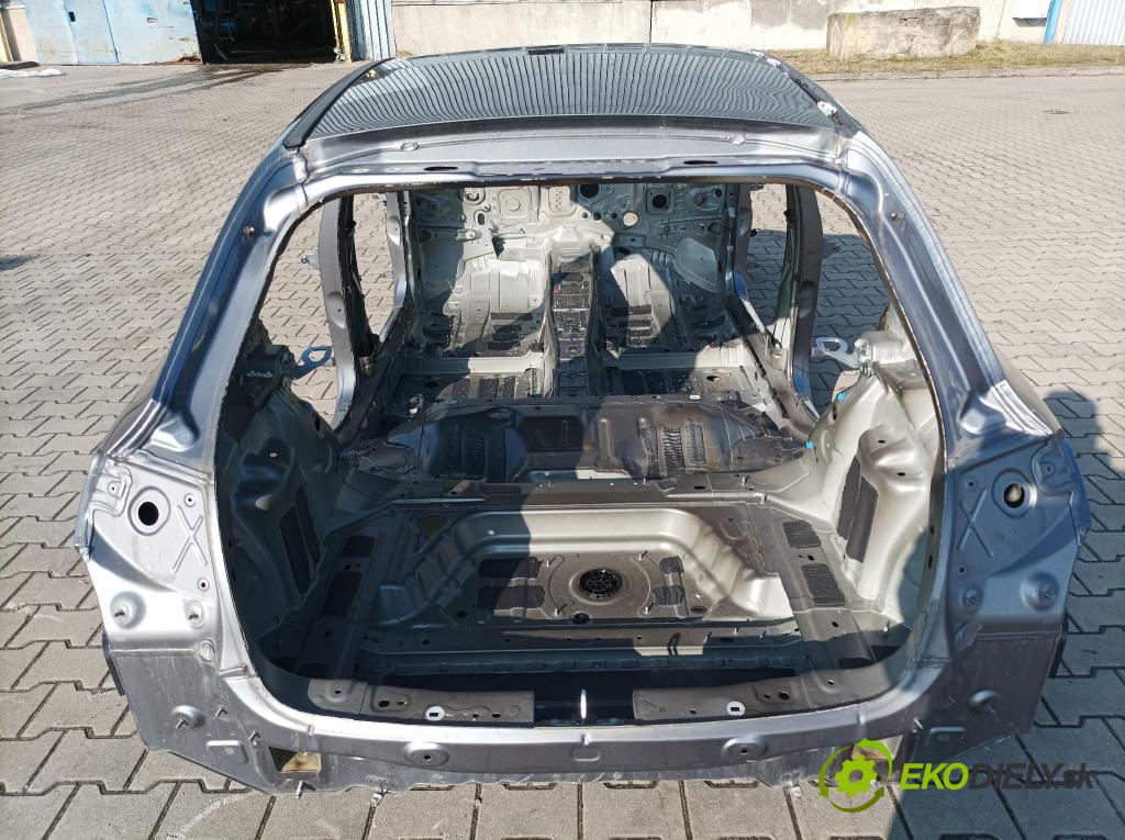 Mercedes A-klasa 2019 blatnik Zad: Levý: 