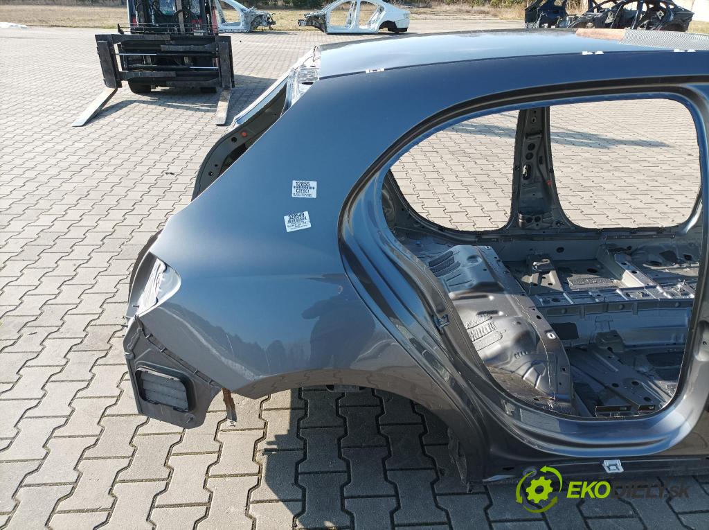 Mercedes A-klasa 2019 blatník zad v pravo: