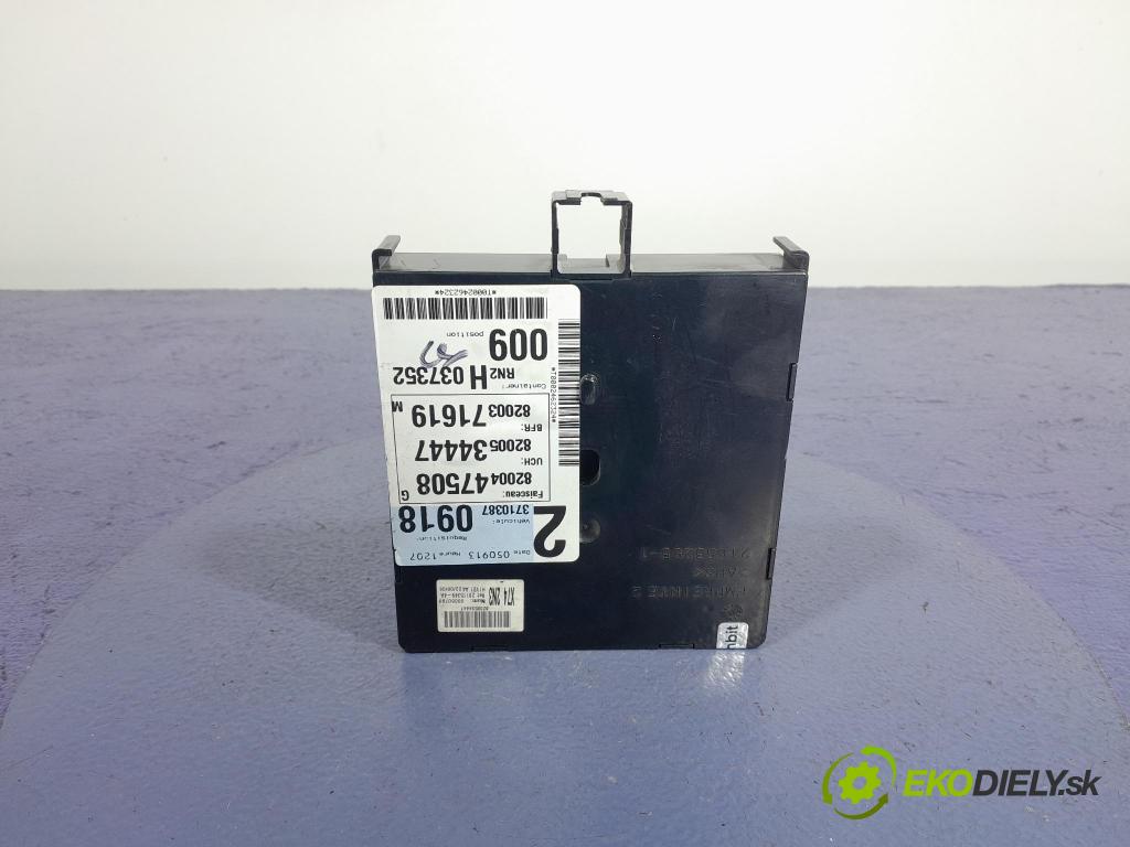 Renault Laguna 2005 řídící jednotka 8200534447