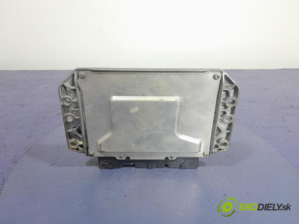 Renault Laguna 2005 řídící jednotka Motor: 8200444586